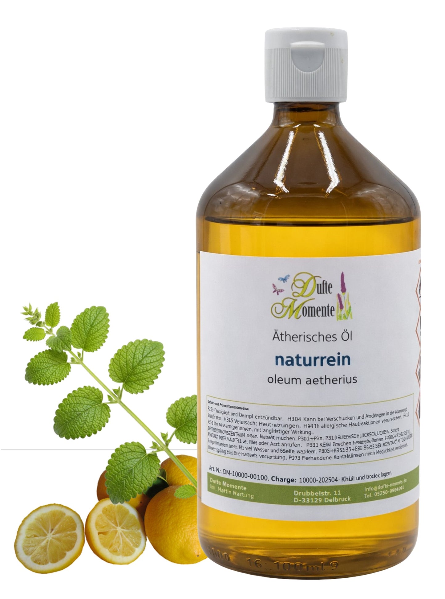 500-ml-Flasche der ätherischen Ölmischung Melisse-Zitrone von Dufte Momente mit Melisseblättern und Zitronen auf weißem Hintergrund