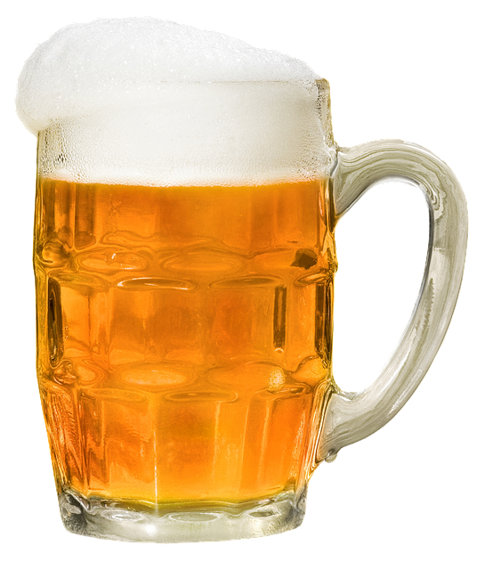 Ein großes Glas frische Bier mit Schaumkrone