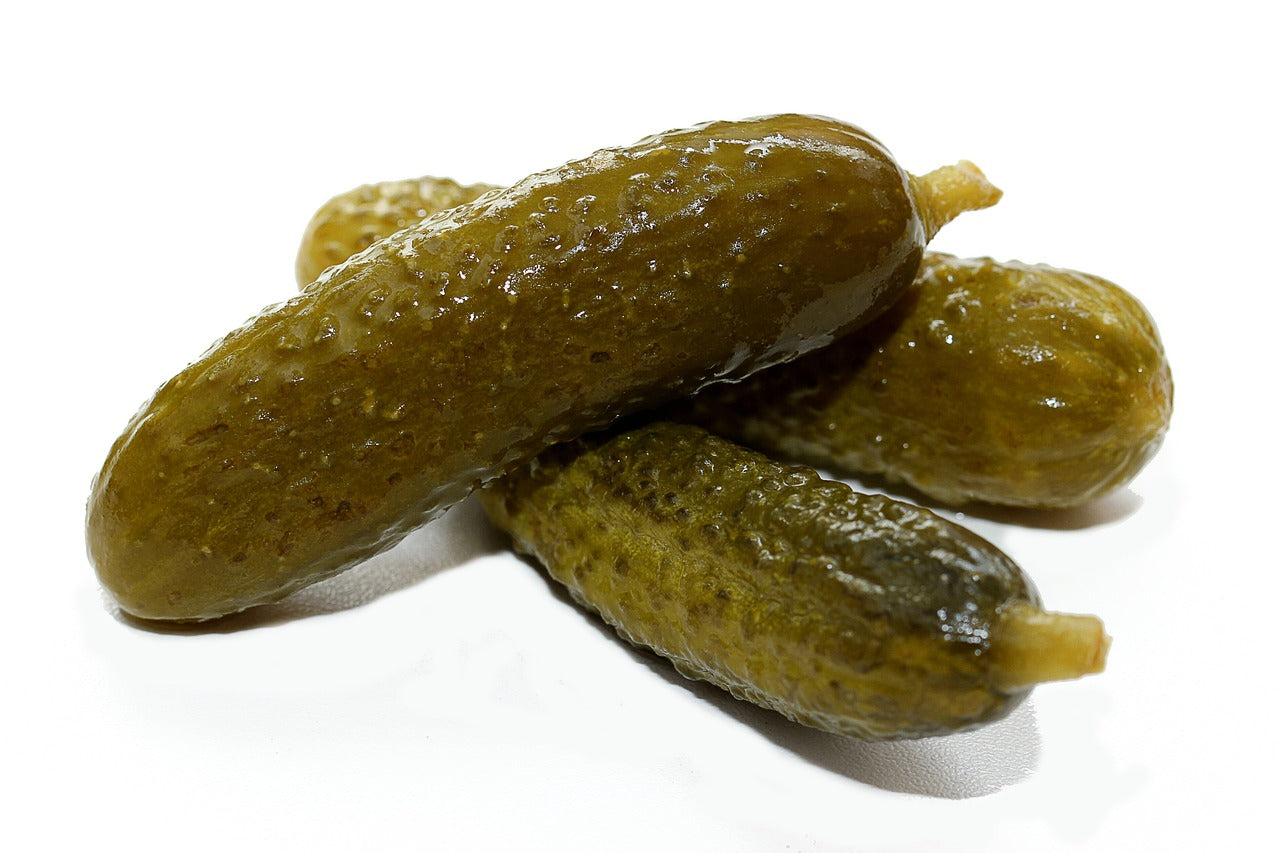 Drei Gewürzgurken