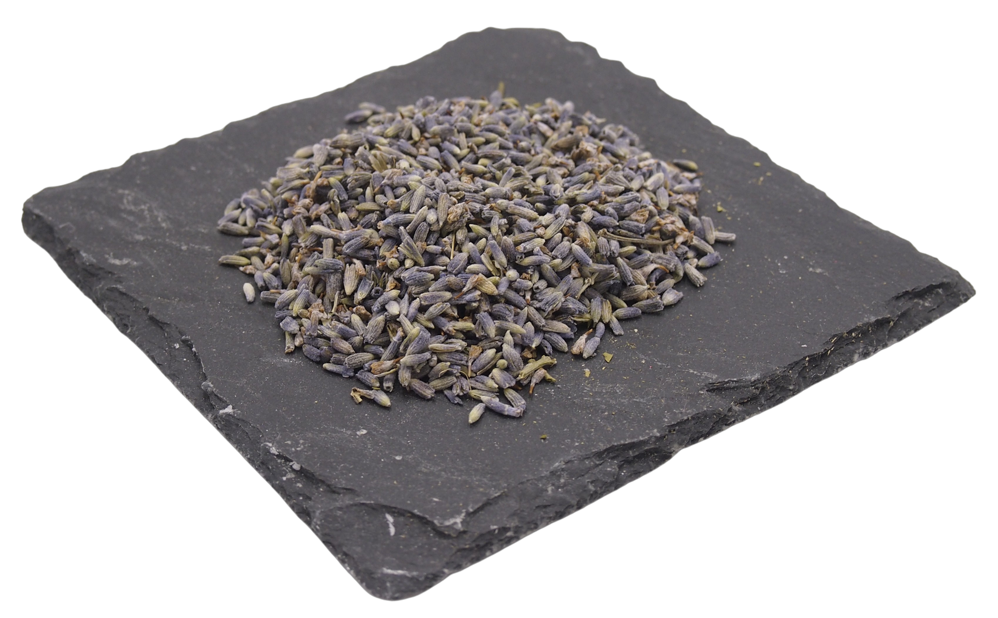 Getrocknete Lavendelblüten auf Schiefertafel