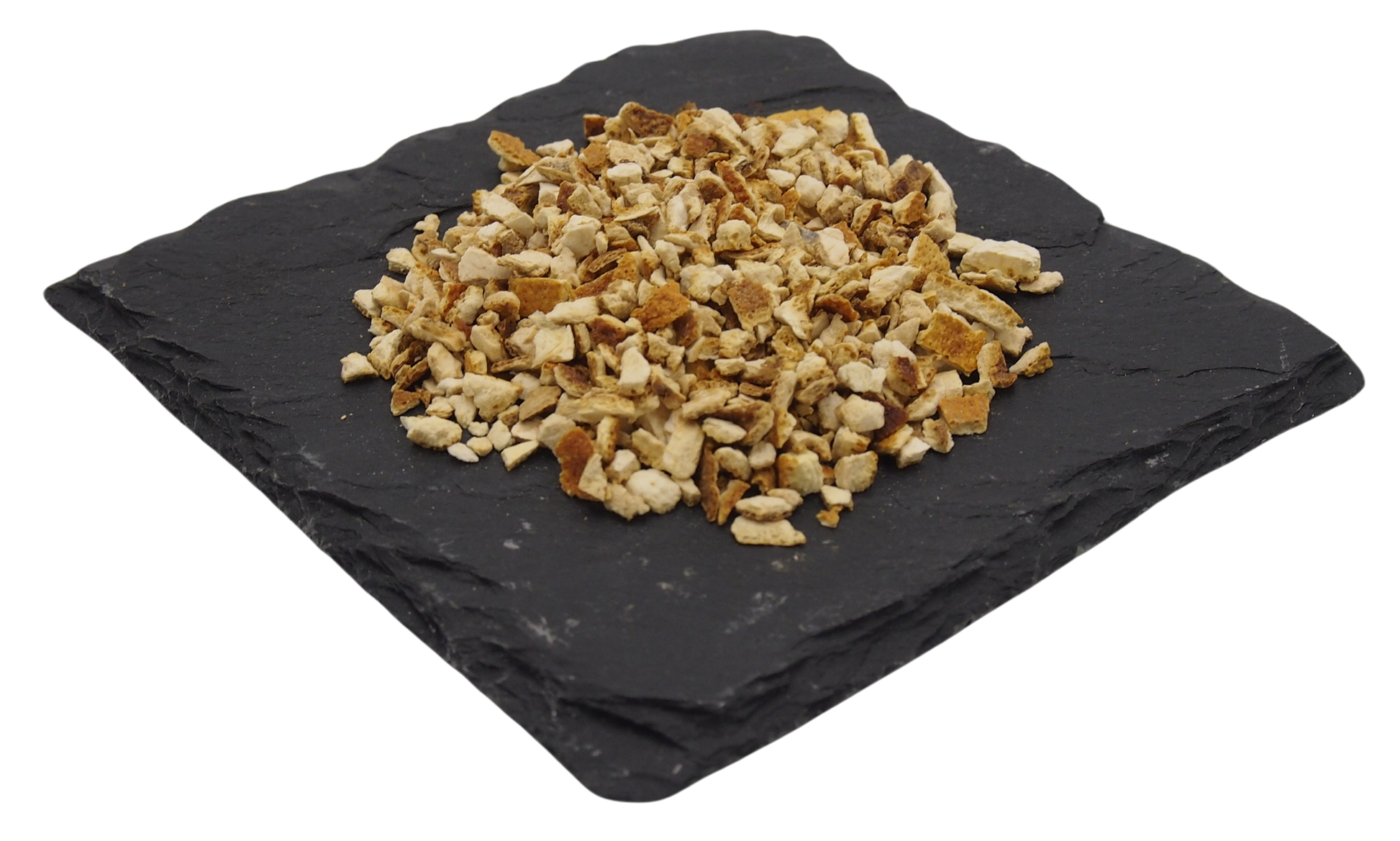 Getrocknete und geschnittene Orangen auf Schiefertafel